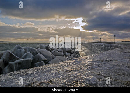 Rügen im Winter - Maulwurf vereist Stockfoto