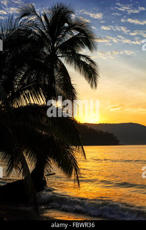 Sonnenaufgang auf der Insel Koh Kood, Thailand Stockfoto
