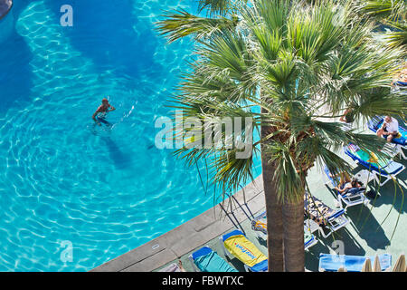 Schwimmbad im Hotel. Spanien. Stockfoto