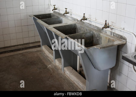 Waschbecken auf Robben Island Gefängnis Stockfoto