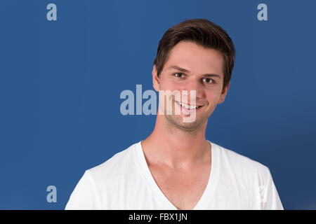 Porträt eines jungen Mannes Stockfoto