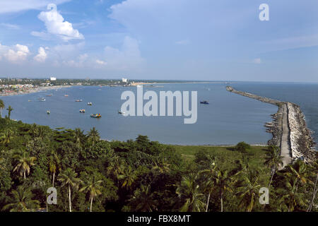 Thangassery-Fischerei-Hafen und Mole, Kollam (Quilon), Kerala, Indien Stockfoto