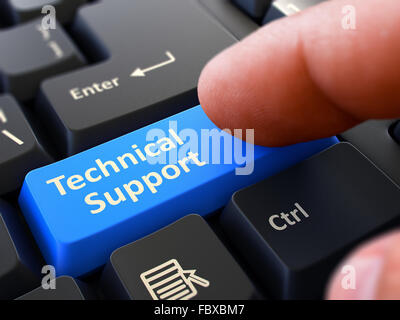 Finger drückt blau Tastatur Taste technische Unterstützung. Stockfoto