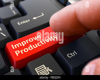 Verbesserung der Produktivität Konzept. Person Tastatur klicken. Stockfoto