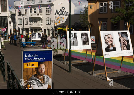 Bretter in Reykjavik zeigt Fotografie von Modellen aus der Universität der Künste London Stockfoto