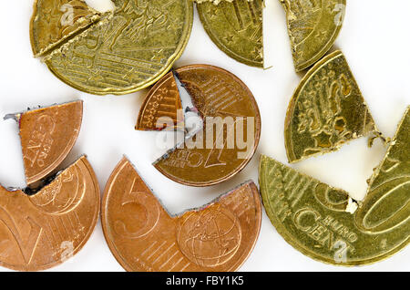 Euro-Cent-Münzen in zwei Stücke geschnitten Stockfoto