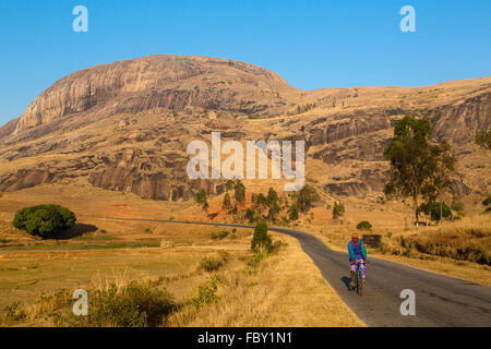 Die nationalen 7 Road in der Nähe der Isalo Nationalpark, Madagaskar Stockfoto