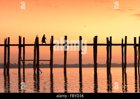 U-Bein Brücke in Mandalay, Myanmar. Stockfoto