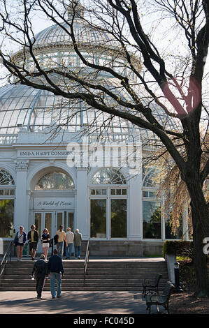 Das Konservatorium Gebäude an der New York Botanical Garden. Stockfoto