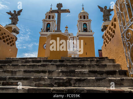 Das Santuario Nuestra Señora de Los Remedios in Cholula, entstand im Jahre 1594 als eine Widmung an die Jungfrau Heilmittel.   Es ist bu Stockfoto