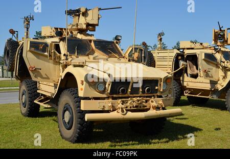 Die Oshkosh Mine-resistente Hinterhalt geschützt (MRAP) LKW wird vom US-Militär für Troop Transport verwendet. Stockfoto