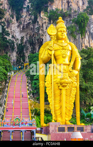 Batu Caves Statue und Eingang in der Nähe von Kuala Lumpur, Malaysia. Stockfoto