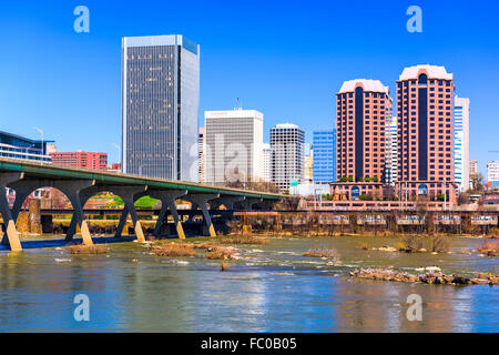 Richmond, Virginia, USA die Skyline Innenstadt am James River. Stockfoto
