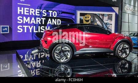 11. Januar 2016 - Detroit, MI, US - Autos blenden auf Detroit North American Auto Show. (Kredit-Bild: © Alexis Simpson über ZUMA Draht) Stockfoto