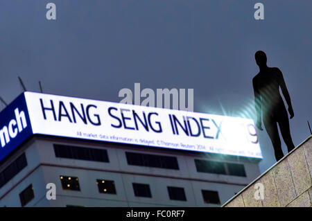 Antony Gormley Skulpturen in Central, Hongkong, China. Stockfoto