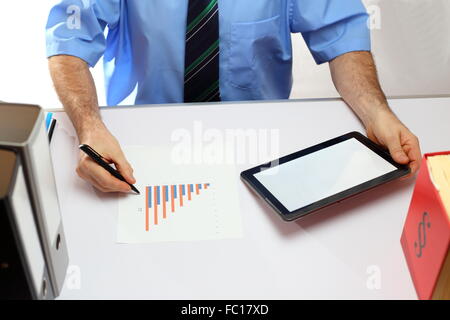 arbeitenden Menschen auf Schreibtisch Stockfoto