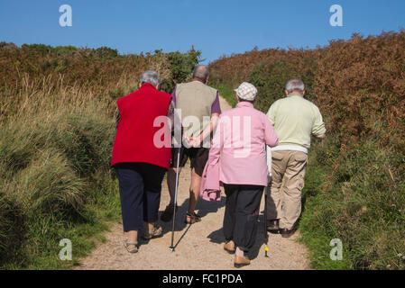 SENIOR IM FREIEN Stockfoto