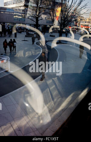 Kurven und runden Landschaft Formen aus dem oberen Deck von einem Londoner Bus gesehen. Stockfoto