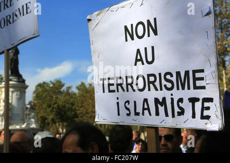 Panel: Nein zur islamischen Terrorismus. Demonstration gegen den Terrorismus. Hommage an Herv Gourdel, französische Wanderer von Dschihadisten ermordet Stockfoto