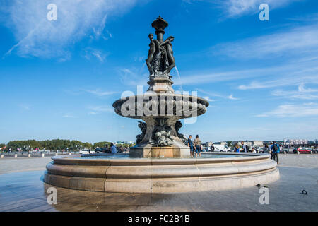 Brunnen auf der Place De La Bourse, Bordeaux, Frankreich Stockfoto