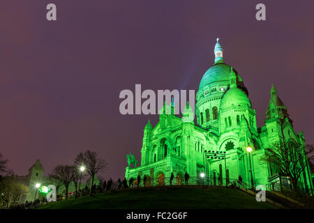 Sacre Coeur auf dem Montmartre, Paris bei Nacht Stockfoto