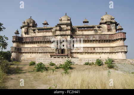 Außenansicht des Jahangir Mahal (Palast). Orchha Festung Komplex. Orchha. Madhya Pradesh. Indien Stockfoto