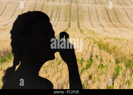 Zusammengesetztes Bild Frau mit Inhalator für asthma Stockfoto