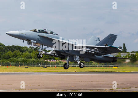 Boeing F/A-18E/F Super Hornet, Farnborough International Airshow Farnborough Airport, Rushmoor, Hampshire, England Stockfoto