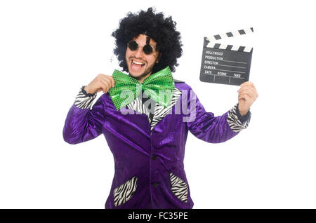Lustiger Mann in Perücke mit Klappe, isoliert auf weiss Stockfoto