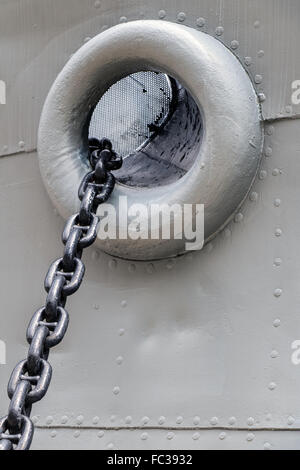 Kette in der Anker-Bohrung Stockfoto