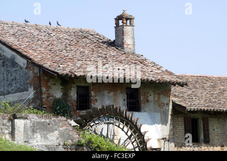 alte Mühle Rocca sforzesca Stockfoto