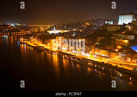 Nachtansicht von Porto, Portugal Stockfoto