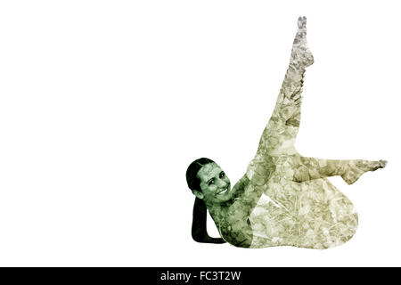 Zusammengesetztes Bild Fit Frau dehnen Körper im Fitness-studio Stockfoto