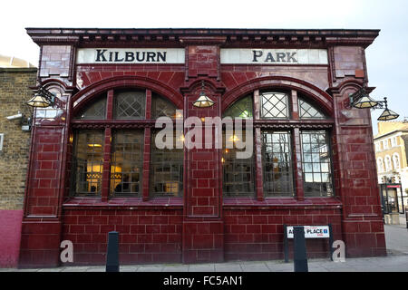 U-Bahnstation Kilburn Stockfoto