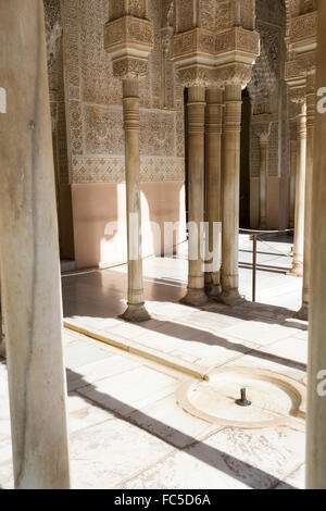 Kleine Brunnen im Alhambra Stockfoto