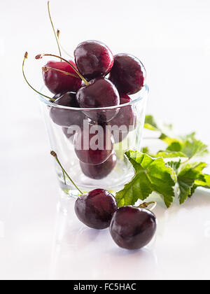 Fresh cherries in a glass Stockfoto