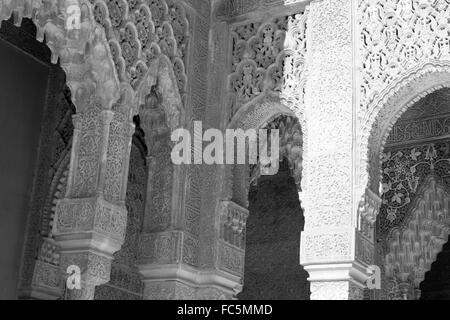 Ecke in schwarz und weiß im Alhambra Stockfoto