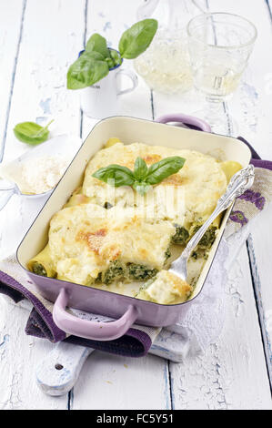 Cannelloni Ricotta e Spinaci Stockfoto