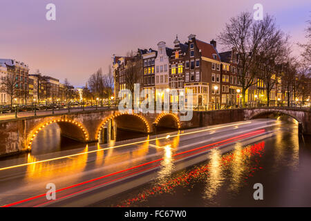 Kanäle von Amsterdam Niederlande Stockfoto