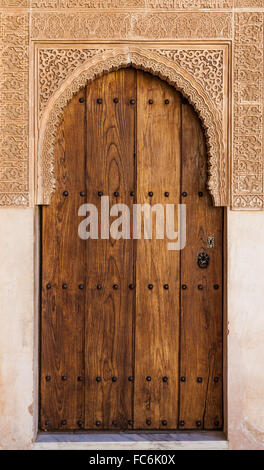 Arabische Tür im Alhambra Stockfoto