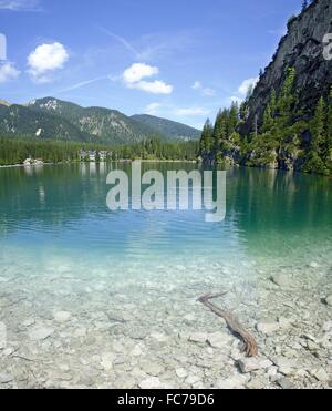 unten und über den See-Prags Stockfoto