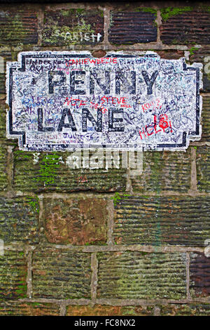 Penny Lane Straßenschild, ein beliebtes Fotomotiv für Touristen In Liverpool UK. Stockfoto