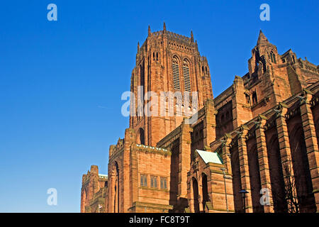 Liverpool Kathedrale auf Str. Jamess Berg in Liverpool Stockfoto