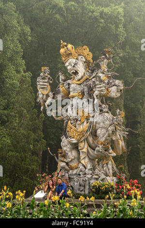 riesige Dämon am Eka Karya Botanischer Garten oder Bali Botanischer Garten in Bedugul, Bali, Indonesien Stockfoto