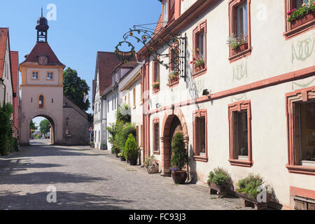 Ochsenfurter Tor Tor, Hauptstraße, Wein-Dorf Sommerhausen, Mainfranken, untere Franken, Bayern, Deutschland, Europa Stockfoto