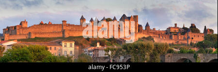 La Cite, mittelalterliche Festungsstadt Carcassonne, UNESCO-Weltkulturerbe, Languedoc-Roussillon, Frankreich, Europa Stockfoto