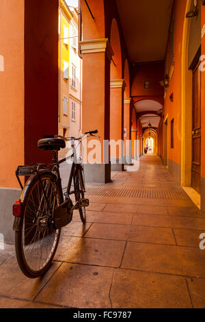 Die Arkaden Straßen von Modena, Emilia-Romagna, Italien, Europa Stockfoto