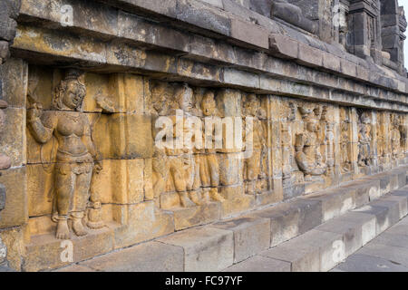 Bas-Reliefs von Borobudur Tempel in Indonesien. Stockfoto