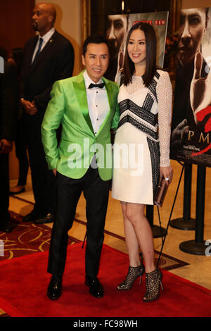 Los Angeles, USA. 20. Januar 2016. Schauspieler Donnie Yen und seiner Frau Cecilia Wang posieren für Fotos bei der Premiere von "Ip Man 3" in West Hollywood, Los Angeles, Kalifornien, USA, 20. Januar 2016. © Xu Yuanda/Xinhua/Alamy Live-Nachrichten Stockfoto