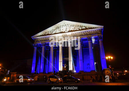 Eglise Sainte-Marie-Madeleine, Madeleine-Kirche in der Nacht in der Nähe von Place De La Concorde, Paris, Frankreich. Stockfoto